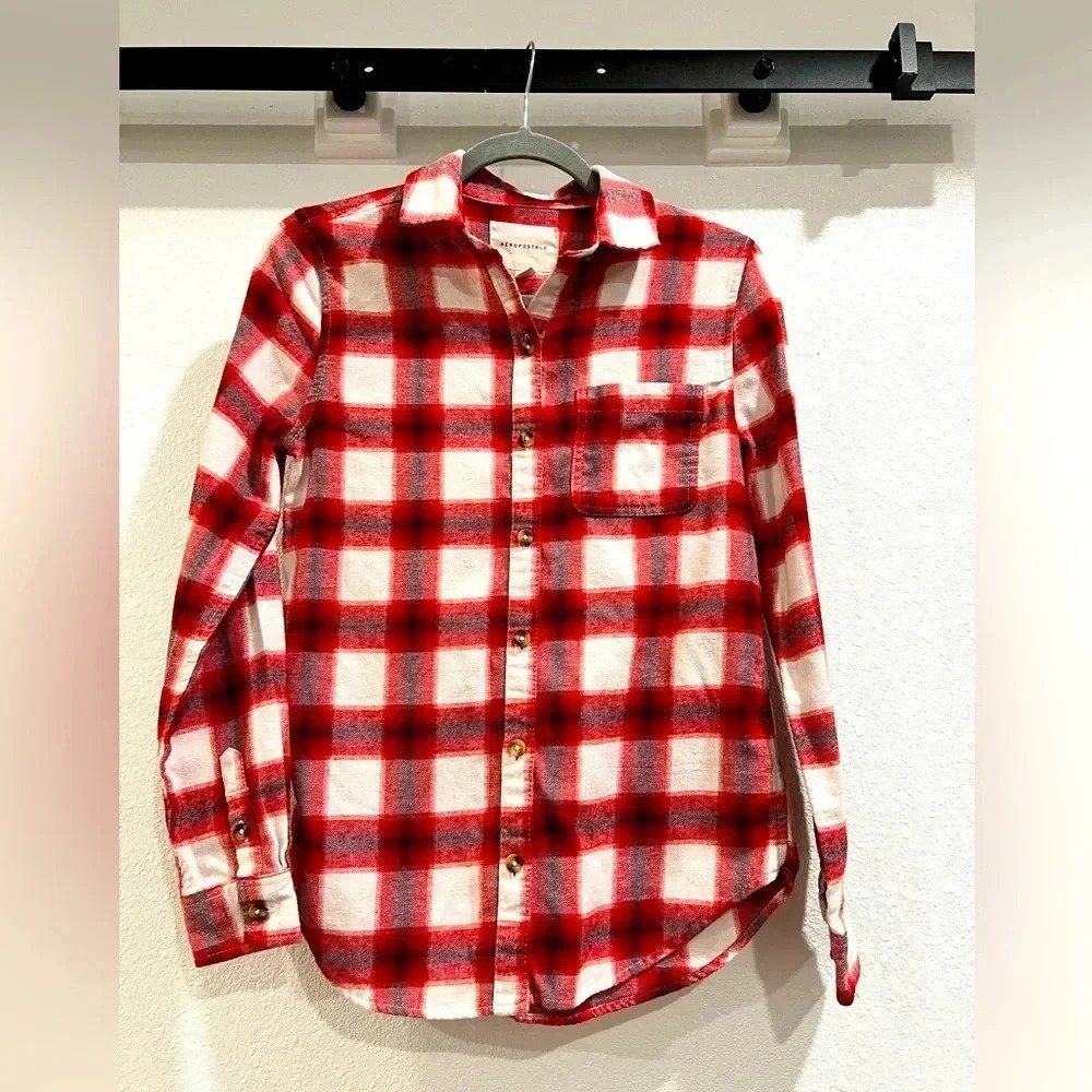 Aeropostale flannel size XS, red and white plaid🍁​